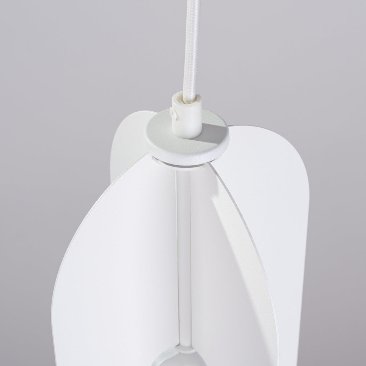 Pendellampe NICUS 1 hvid med 3 lyskilder – 43 × 43 × 130 cm – SL.1361