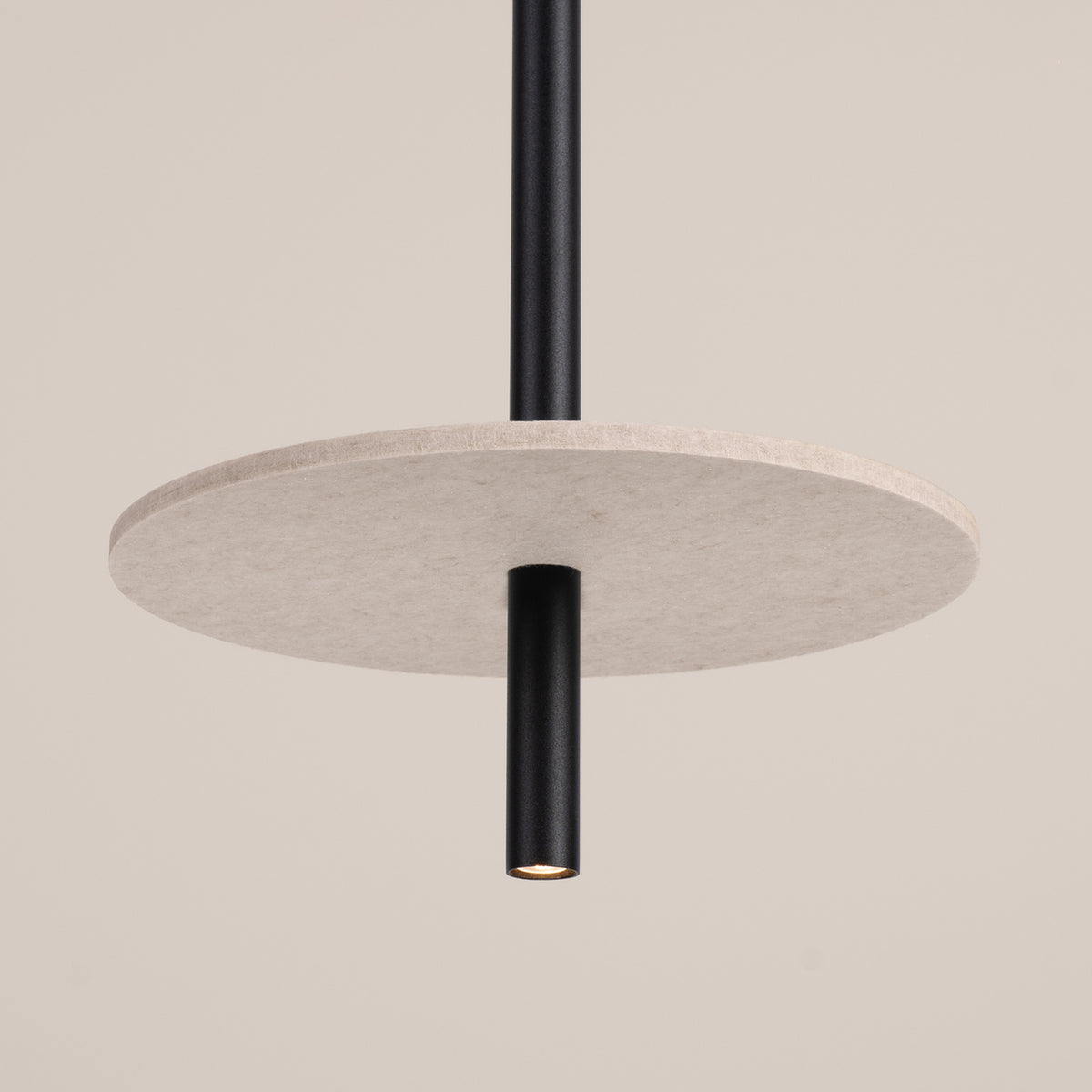 Pendellampe FELTRO 1 sort/beige – SL.1879
